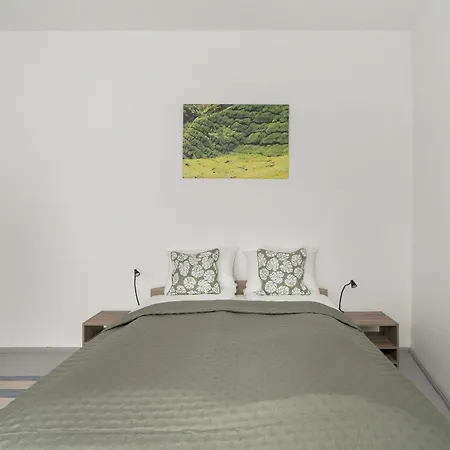 Apartment Eleganckie I Stylowe Niedaleko Rynku W Poznaniu By Renters Poznan