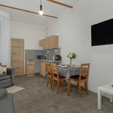 Eleganckie I Stylowe Niedaleko Rynku W Poznaniu By Renters *